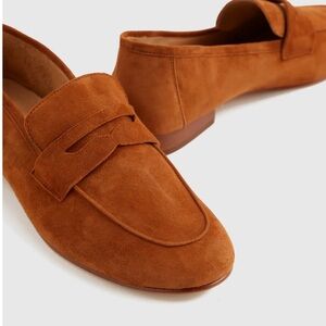 Quince Italian Suede Penny Loafer in Cognac. Brand new never been worn. Size 8.